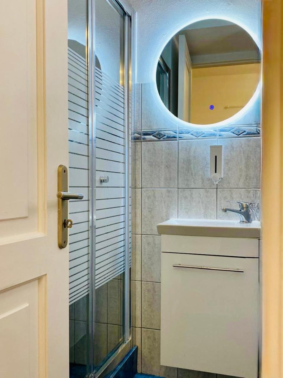 Villa Jenny Stylianou Spetses Town Extérieur photo