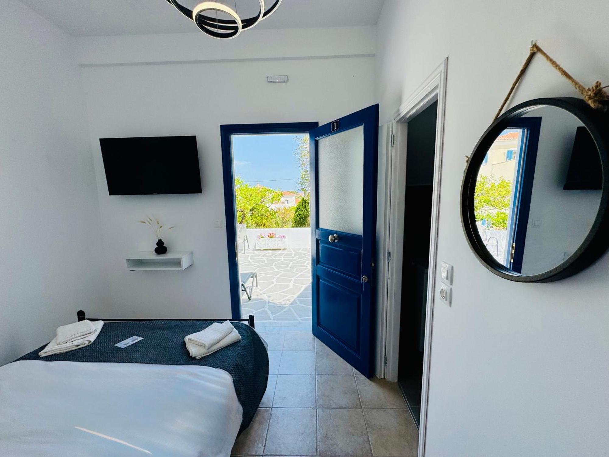 Villa Jenny Stylianou Spetses Town Extérieur photo